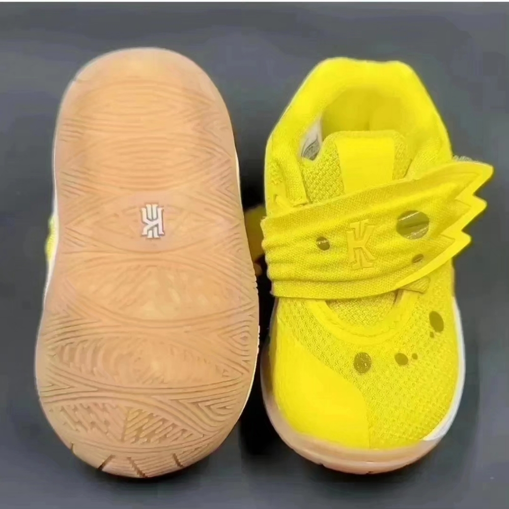 Nikes 4c - Picture 2 of 4